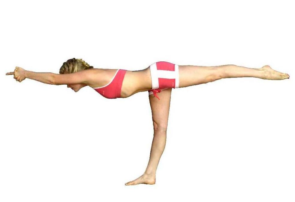 Echilibrarea pe un picior cu o înclinare vă va ajuta să pierdeți în greutate